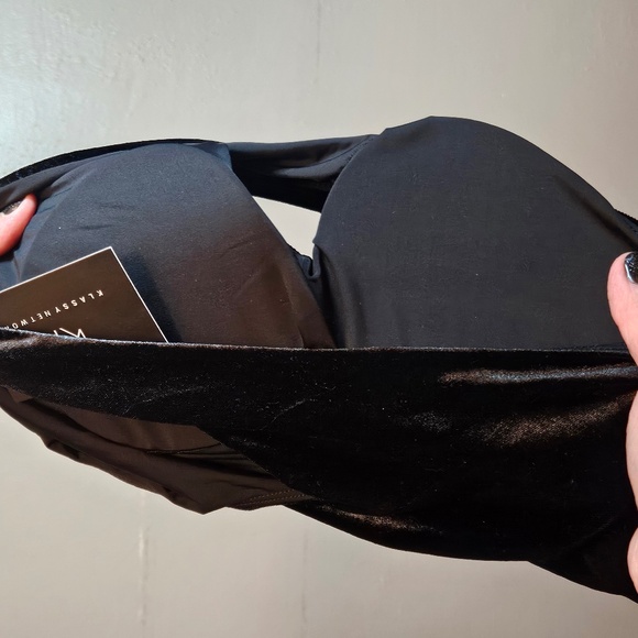 One Shoulder Klassy Network Bodycon Dress - Picture 4 of 6